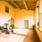 Farmhouse with swimming pool surrounded by greenery just 20 minutes from Arezzo