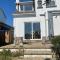 Sunny Days: Beautiful Spacious 4 bed house