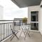 Redondo Beach 1BR w Pool Gym 1 block from beach LAX-437 - شاطئ ريدوندو