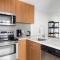 Redondo Beach 1BR w Pool Gym 1 block from beach LAX-437 - شاطئ ريدوندو
