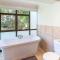 Family Home - Sleeps 6 - 150m To Beach