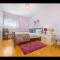 Stunning Spacious City Apartment with free parking