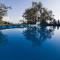 Tuscany Villa Gorello. Villa in Toscana. Jacuzzi con tetto in cristallo,piscina