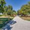 Idyllic Country Cottage about 18 Mi to Lake Bridgeport - Decatur