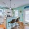 Cozy Beach Cabin - Beautiful Coast Views