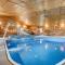 Epic Indoor Pool w/slide & hot tub close to beach - Bridgman