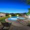 Splash Pad Pool Spa Ping Pong Bbq, Gorgoues mnt views