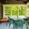 Chalet du Village - Rustic charm, lake - beach access