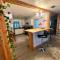 3BR Downtown House with Yard by UF