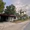 3BR Downtown House with Yard by UF