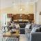 Villa Barefoot - Roelens Vacations - Heated Pool & Spa, Gulf Access, Sleeping Capabilities for 10! - Кейп-Корал