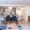 Rocky Ridge Getaway - Modern Getaway in Revelstoke
