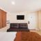 Nite Inn at Universal City - Walking Distance to Universal Studios Hollywood - Los Angeles