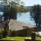 Waterfront Lakeside Cottage Primbee