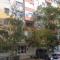 Spacious Modern Apartment with Private Parking