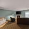 Ramada by Wyndham Galena Hotel & Day Spa - Galena