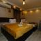 Venus Pyramids Inn - Top Roof Access W Free Break Fast - 开罗