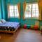 ELLIE HOUSE