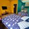 ELLIE HOUSE