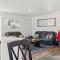 Chic 3BR Haven near Wineries, Lake Lowell & C of I - Ideal for Hiking & Relaxing! - Caldwell