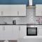 One-Bedroom Apartment: Sleeps 4 Comfortably