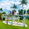 2 Bed Cottage with Pool, Close to Beach! BBQ Grills & Patio