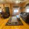 Couples Getaway Log Cabin in the White Mountains - Intervale