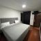 Hotel The MIRROR - Corferias - Vive Claro