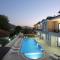 Bright House Apart