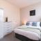 cheerful double en-suite room with free wifi - Derby