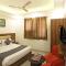 Hotel De Clark Luxury Airport Hotel near Delhi IGI Airport T3 with Free WiFi & 24x7 Check-in