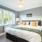 5 Bed House Heathrow Egham Virginia Water Sleeps 7 or Up To 8 If Sharing Beds, Mid To Long Term Bookings Welcome - Egham