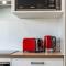 A Stones Throw - Cafes, Parking, WiFi