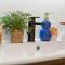 Contemporary Luxury BR, EWR AIRPT, Nyc, Free Pkng, Prudential CNTR, American Dream Mall