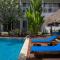 Easy Surf Camp