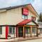 Econo Lodge Inn & Suites - Pincher Creek