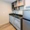 Econo Lodge Inn & Suites