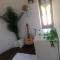 1 room 10 min walking from Isola