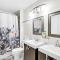 5 BR w/ Pool, close to Six flags, cowboy stadium, Globe Life field