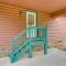 Hiawassee Riverfront Cabin 7 Mi to Lake Chatuge!