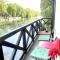 Le chalet bucolique au bord de leau