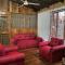 Mauras Tropical Mini Hostel & Tours