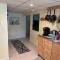 Mimi's Retreat -Private street level basement apt. - Smithtown