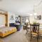 Ski home to this cozy one bedroom condo Whiffletree F5