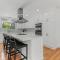 Spacious Modern Home with Separate In Law Suite, Walk to the Beach and Restaurants - يارموث