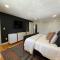 Spacious Modern Home with Separate In Law Suite, Walk to the Beach and Restaurants - يارموث