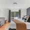 WALK to the Beach and FirePit, Bikes - Modern House