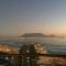 Lovely Beach Front Apartment with Sunset Views at Ocean View B1001, Blouberg