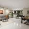 ARCTIC HOMES - Downtown Penthouse