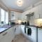 A gem nestled in the heart of Oxford with parking!